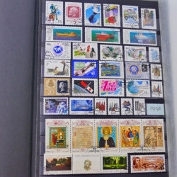 Collection de timbres de Russie 1912-1992 neufs et oblitérés en un album.