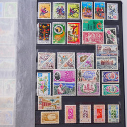 Lot de timbres de Dahomey et Niger neufs et oblitérés en un albums.