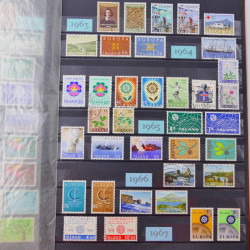 Collection de timbres d'Islande 1912-2012 neufs et oblitérés en un album.