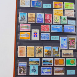 Collection de timbres d'Islande 1912-2012 neufs et oblitérés en un album.