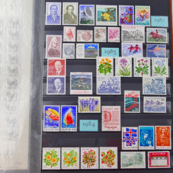 Collection de timbres d'Islande 1912-2012 neufs et oblitérés en un album.