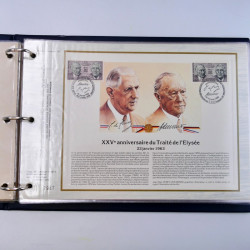 Collection documents premier jour de timbres de France 1987-1996 complet en 10 albums.