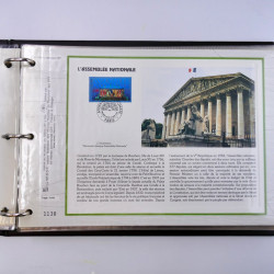 Collection documents premier jour de timbres de France 1987-1996 complet en 10 albums.