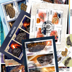 Météorites 15 blocs feuillets de timbres thématiques.