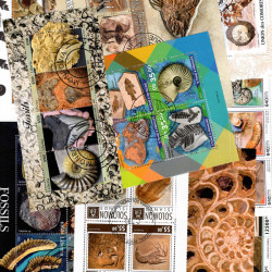Fossiles 10 blocs feuillets de timbres thématiques.