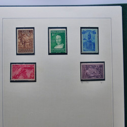Collection timbres du monde thématique Tableaux neufs en un album.