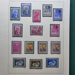 Collection timbres du monde thématique Tableaux neufs en un album.