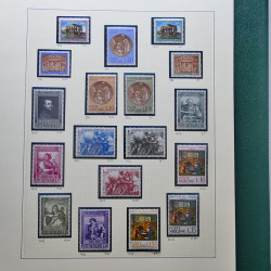 Collection timbres du monde thématique Tableaux neufs en un album.