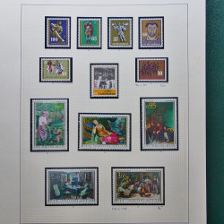 Collection timbres du monde thématique Tableaux neufs en un album.