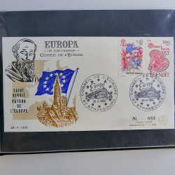 Vrac massif de timbres du monde neufs et oblitérés en un carton.