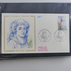 Vrac massif de timbres du monde neufs et oblitérés en un carton.