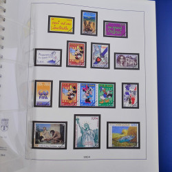 Album Lindner avec feuilles préimprimées France 2003-2004.