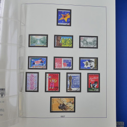 Album Lindner avec feuilles préimprimées France 1996-1999.