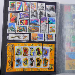 Lot de timbres de France oblitérés 1994-2011 en un album.