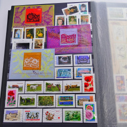 Lot de timbres de France oblitérés 1994-2011 en un album.