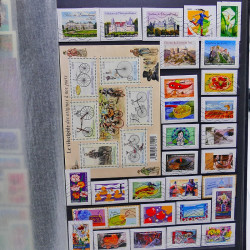 Lot de timbres de France oblitérés 1994-2011 en un album.