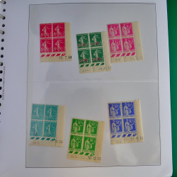 Lot de timbres de France en bloc coin daté 1925-1955 neufs** en un album.