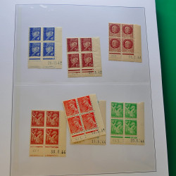 Lot de timbres de France en bloc coin daté 1925-1955 neufs** en un album.