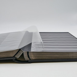 Classeur Lindner Diamant 60 pages noires pour timbres.