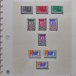 Collection timbres de France 1970-1975 neufs** et oblitérés complet en album Safe.