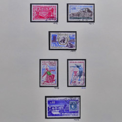 Collection timbres de France 1970-1975 neufs** et oblitérés complet en album Safe.