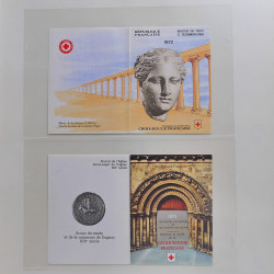 Collection timbres de France 1970-1975 neufs** et oblitérés complet en album Safe.