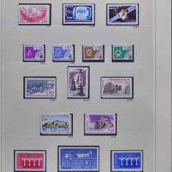 Collection timbres de France 1980-1985 neufs** et oblitérés complet en album Safe.