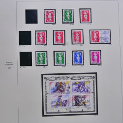 Collection timbres de France 1990-1994 neufs** et oblitérés complet en album Safe.