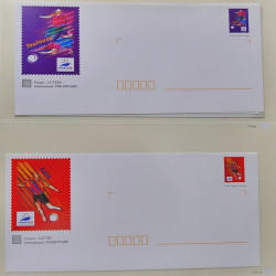 Collection d'entiers postaux, aérogrammes de France en 2 albums.