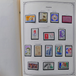 Collection timbres de France 1981-1993 neufs** complet en album Yvert.