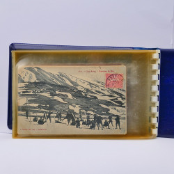 Collection de cartes postales thématiques Ski en un album.