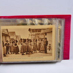 Collection de cartes postales thématiques Costumes Alsaciens en un album.