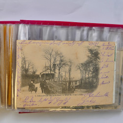 Collection de cartes postales thématiques Costumes Alsaciens en un album.