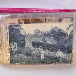 Collection de cartes postales thématiques Costumes Alsaciens en un album.