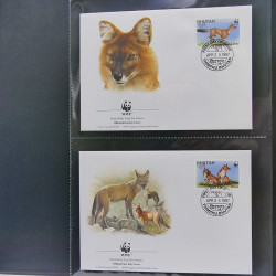 Collection timbres thématiques Animaux WWF en 2 albums.
