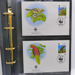 Collection timbres thématiques Animaux WWF en 2 albums.