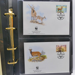 Collection timbres thématiques Animaux WWF en 2 albums.