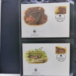 Collection timbres thématiques Animaux WWF en 2 albums.