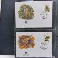 Collection timbres thématiques Animaux WWF en 2 albums.