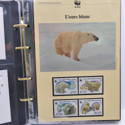 Collection timbres thématiques Animaux WWF en 2 albums.