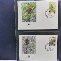 Collection timbres thématiques Animaux WWF en 2 albums.