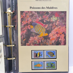 Collection timbres thématiques Animaux WWF en 2 albums.
