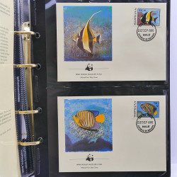 Collection timbres thématiques Animaux WWF en 2 albums.