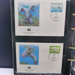 Collection timbres thématiques Animaux WWF en 2 albums.