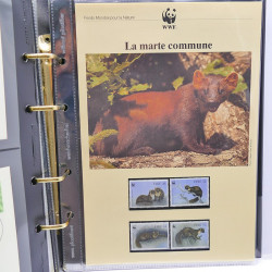 Collection timbres thématiques Animaux WWF en 2 albums.
