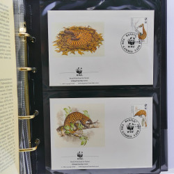 Collection timbres thématiques Animaux WWF en 2 albums.