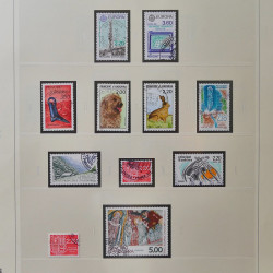 Collection timbres d'Andorre Français 1931-2015 oblitérés en 2 albums Safe.