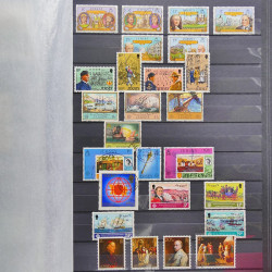 Lot de timbres de Jersey oblitérés en un album.
