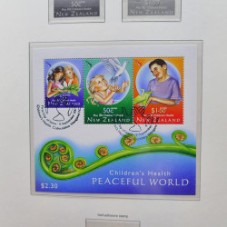 Collection timbres de Nouvelle Zélande 1931-2015 oblitérés en 2 albums Leuchtturm.