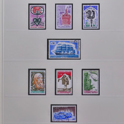 Collection timbres de France 1965-1974 oblitérés en album Safe.